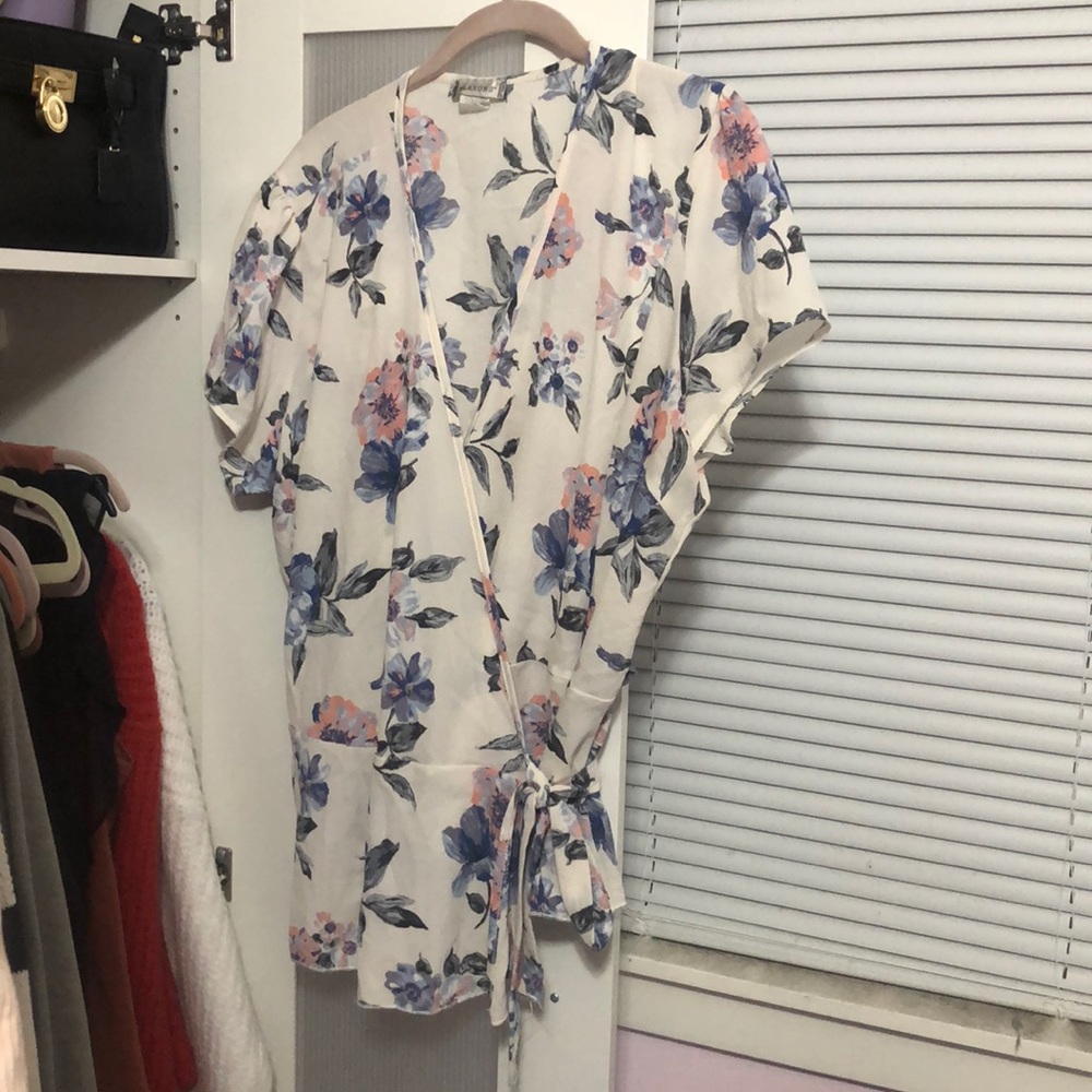 Floral Wrap Top 🌸
